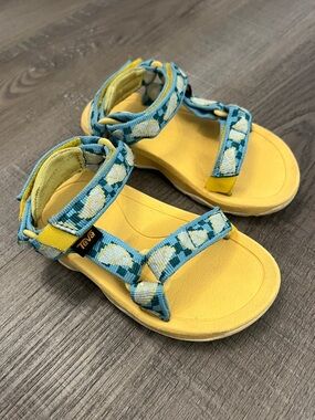 Teva Kids Lemon Hurricane XLT2 Sandals in Picnic Slice